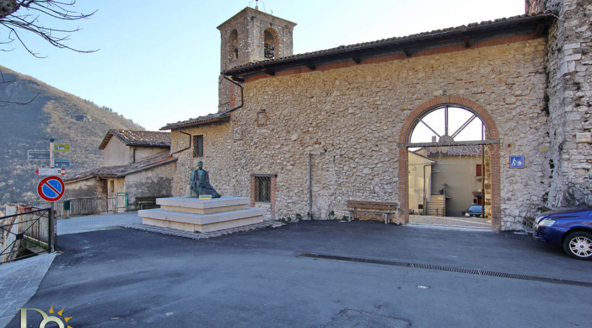 Casa-a-Poggio-Bustone_01