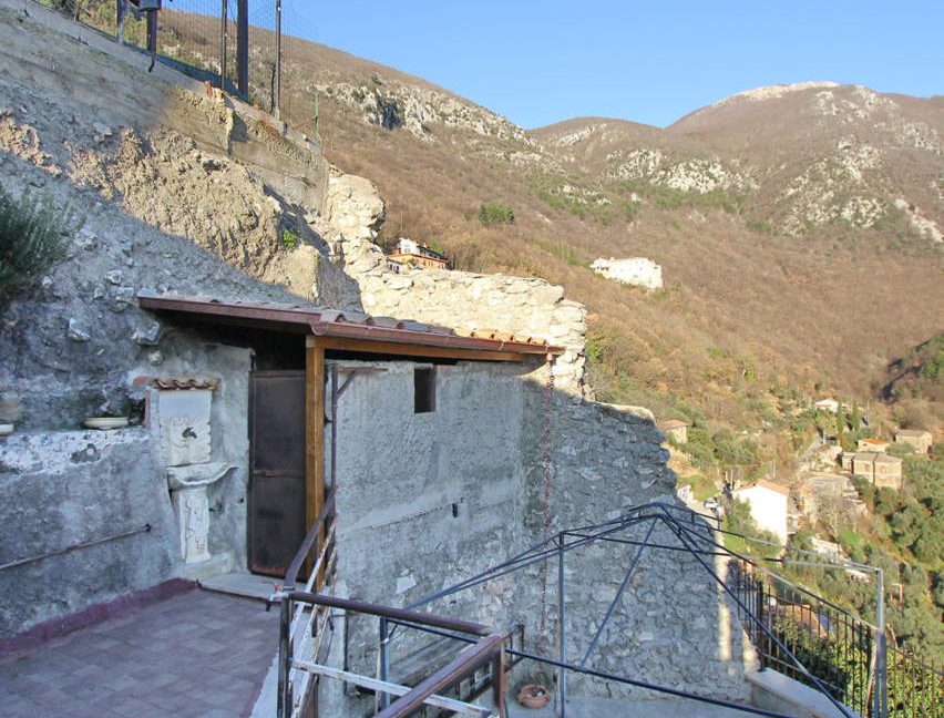 Casa-a-Poggio-Bustone_23