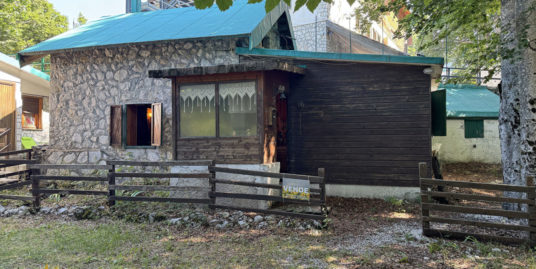 Baita nel bosco
