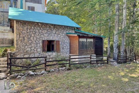 Baita-nel-bosco_03