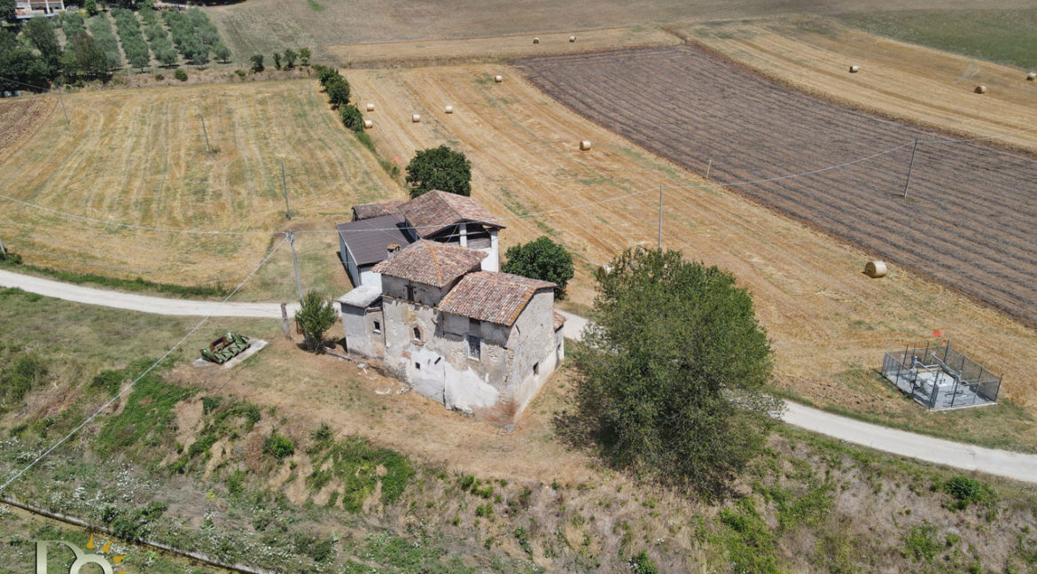 Casale-Valle-Oracola_01